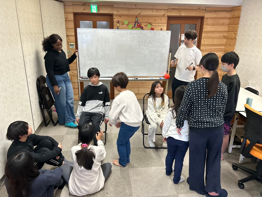 塩尻での英語プログラムの様子